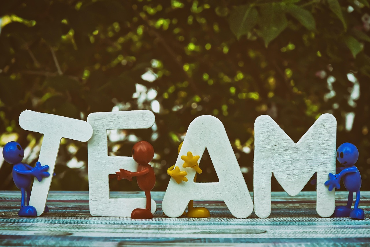 买微信小号：实名认证是否能够推进人类社会思维方式、价值观念和意识形态变革？