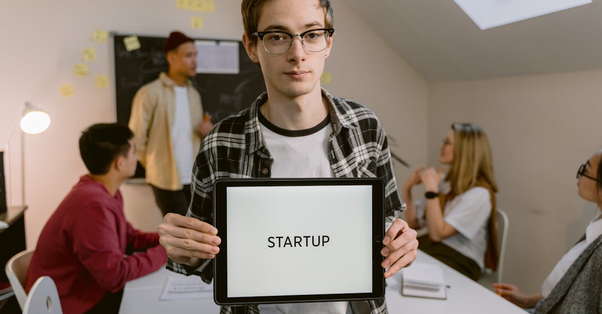 如何分析大量使用技术支持的游戏币的来源？