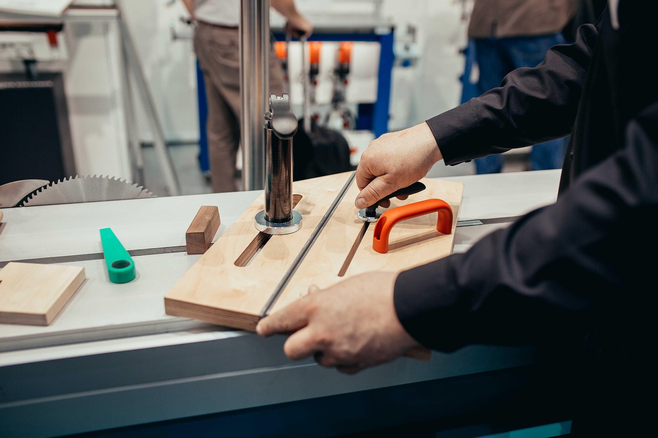 异次元大作战：防爆平台灯购买